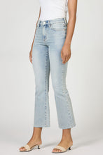 Load image into Gallery viewer, DJD Jeanne Clear Stream Jeans