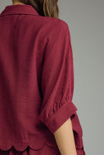 Load image into Gallery viewer, Maroon SS Button Down Scallop Hem Top