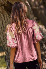 Load image into Gallery viewer, Washed Suede Floral Puff Slv Top Maroon