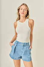 Load image into Gallery viewer, Light Denim HW Denim Shorts