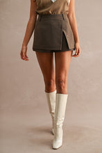 Load image into Gallery viewer, Dk Mocha Button Detail Skort