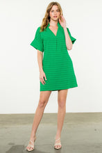 Load image into Gallery viewer, Green V-Neck SS Textured Dress