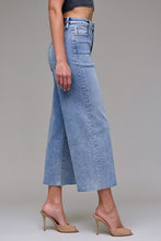Load image into Gallery viewer, Hidden Med. Denim Nori Cropped Wide Leg Jean