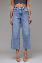 Load image into Gallery viewer, Hidden Med. Denim Nori Cropped Wide Leg Jean