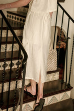 Load image into Gallery viewer, Off White Cargo Pocket Linen Skirt