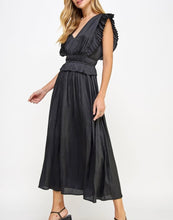 Load image into Gallery viewer, Black Pleated Long Satin Dress