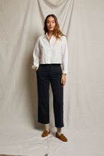 Load image into Gallery viewer, Perfect White Tee White Poplin LS Woven Button Top
