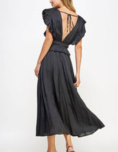 Load image into Gallery viewer, Black Pleated Long Satin Dress