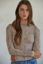 Load image into Gallery viewer, Ash Mauve Lacey LS Crop Top