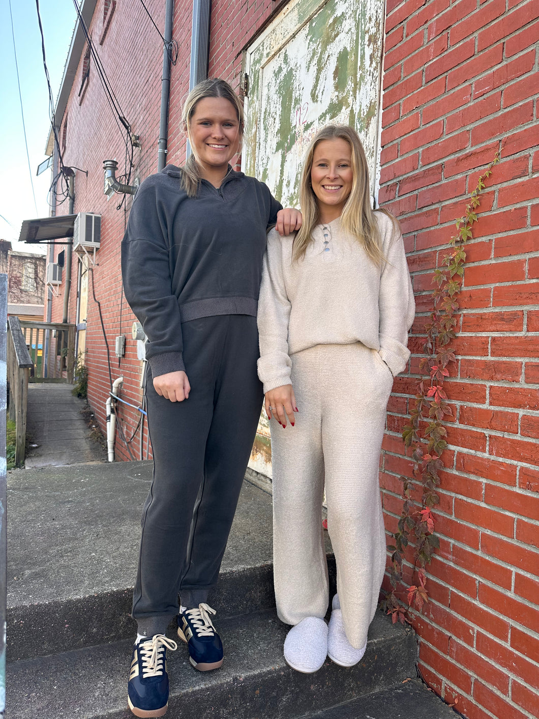 Barefoot Dreams Carbon Brushed Fleece CCUL Jogger