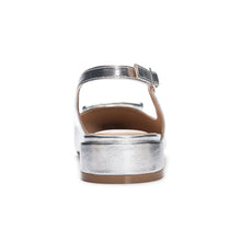 Load image into Gallery viewer, Silver Sweetie Metallic Flat