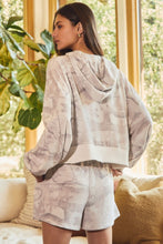 Load image into Gallery viewer, Camo Leaves Lightweight Hoodie w/ Shorts Set