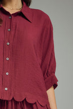 Load image into Gallery viewer, Maroon SS Button Down Scallop Hem Top