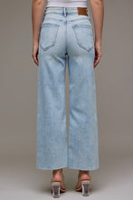 Load image into Gallery viewer, Hidden Lt. Wash Wide Leg Denim Jean