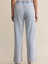 Load image into Gallery viewer, Z Supply Washed Indigo Hunter Knit Denim Pant
