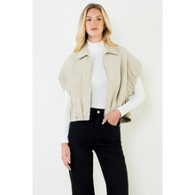 Load image into Gallery viewer, Cream Leather Zip Up Slvls Jacket (THML)