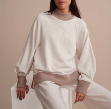 Load image into Gallery viewer, Varley Loxely Raglan Boyfriend Sweat-Ivory Marl/Taupe Marl