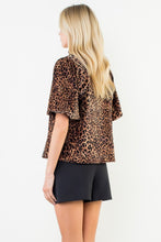 Load image into Gallery viewer, Brown Leopard Print Suede Top (THML)