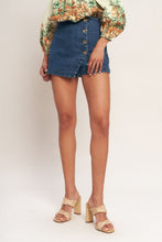 Load image into Gallery viewer, Med. Denim Skort w/ Gold Buttons