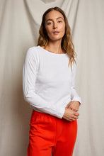 Load image into Gallery viewer, Perfect White Tee White Crispy Cotton LS Cuffed Top