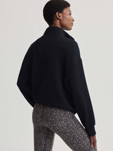 Load image into Gallery viewer, Varley Sian Cropped Half Zip Midlayer Black