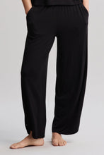 Load image into Gallery viewer, Barefoot Dreams Black Ultra Soft Jersey Curved Hem Pant