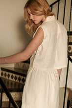 Load image into Gallery viewer, Off White Linen Cargo Vest