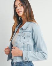 Load image into Gallery viewer, JP Light Denim Fray Jacket