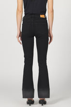 Load image into Gallery viewer, DJD Jaxtyn Shade Boot Cut Jean