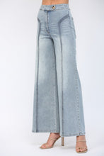 Load image into Gallery viewer, Lt. Denim HW Leg Jean