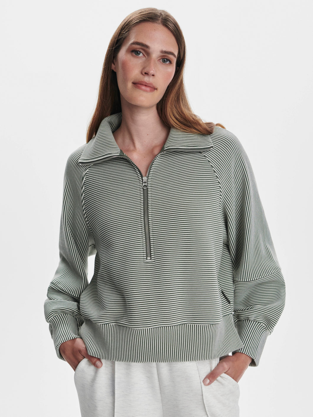 Varley Milano Half Zip Sweat 2.0- Thyme/Egret
