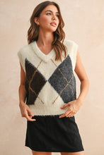 Load image into Gallery viewer, Cream Multi Argyle Pattern Sweater Vest