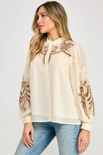 Load image into Gallery viewer, Cream Cutwork Embroidered Woven Blouse