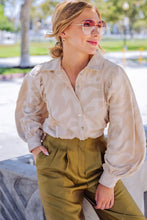 Load image into Gallery viewer, Taupe Textured LS Button Down Top