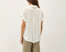 Load image into Gallery viewer, Lightweight Button Collar Top Off White