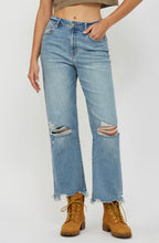 Load image into Gallery viewer, Hidden Med. Light 28” Ella HR Wide Straight Jean