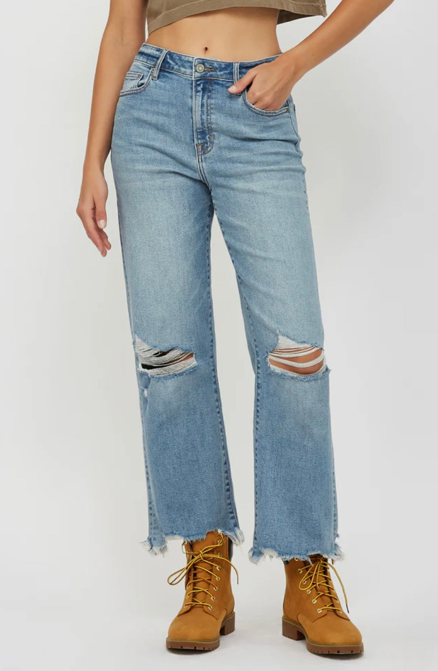Hidden Med. Light 28” Ella HR Wide Straight Jean