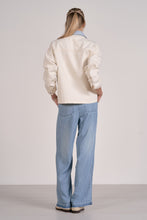 Load image into Gallery viewer, Natural/Denim Frnt Pocket Jacket