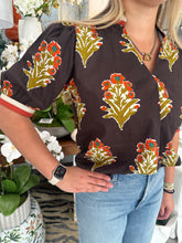 Load image into Gallery viewer, Brown Floral Detail SS V-Neck Top (THML)