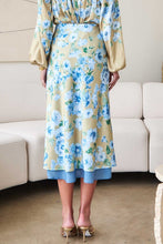 Load image into Gallery viewer, Light Olive/Blue Floral Elastic Band Midi Skirt
