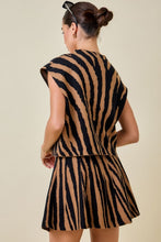 Load image into Gallery viewer, Brown/Black Tiger Print Sweater Top