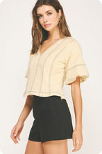 Load image into Gallery viewer, Cream/Black Stitch Puff Slv Top