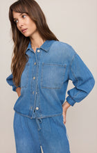 Load image into Gallery viewer, Z Supply Dreamstate Erin Denim Jacket