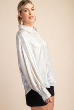 Load image into Gallery viewer, Creamy Silver Button Blouse