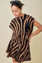 Load image into Gallery viewer, Brown/Black Tiger Print Sweater Top