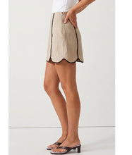 Load image into Gallery viewer, Taupe Shell Panel Linen Skort