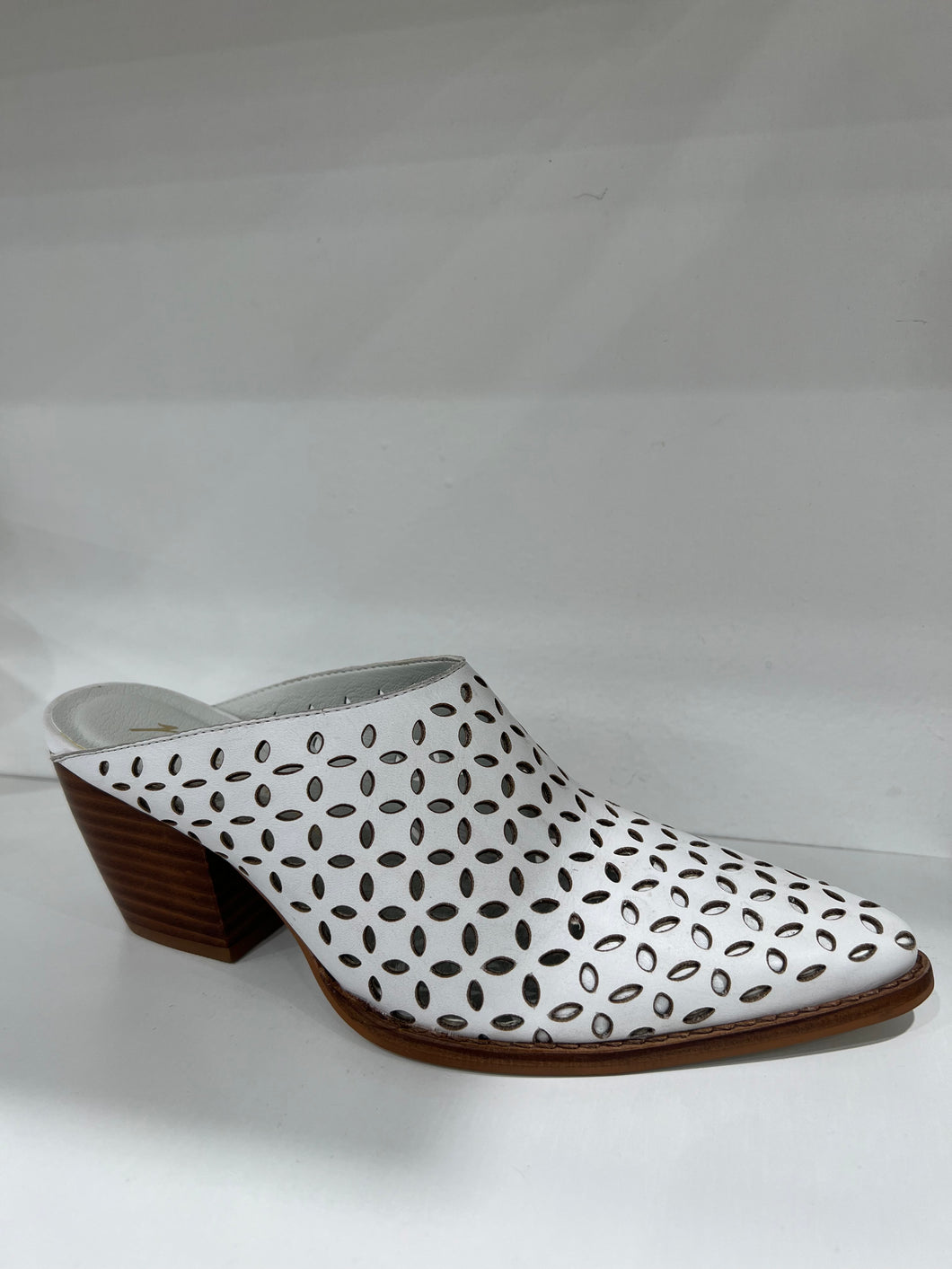 Matisse Sammie White Perforated Mule