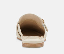 Load image into Gallery viewer, Santel Ivory Leather Flats